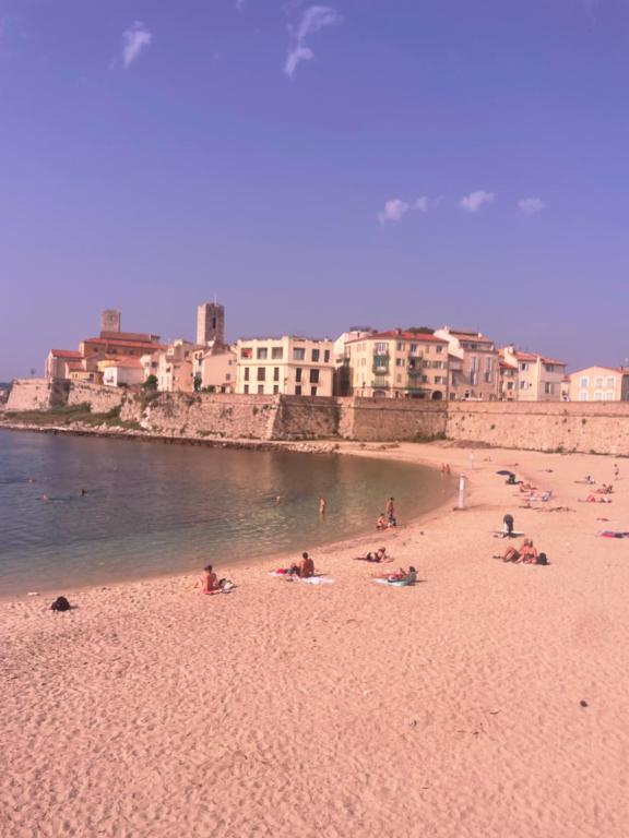 Gîte insolite Logement insolite French Riviera avec parking dans les Alpes-Maritimes avec terrasse