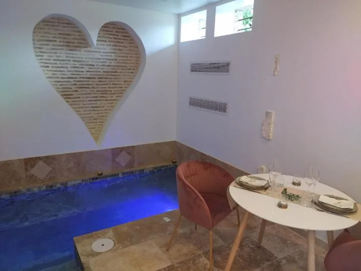 Love Room La parenthèse, loveroom avec espace bien-être en Nouvelle-Aquitaine