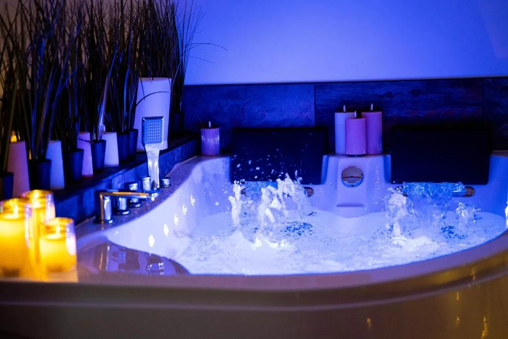 Maison M Rubis, loveroom avec espace bien-être en Nouvelle-Aquitaine