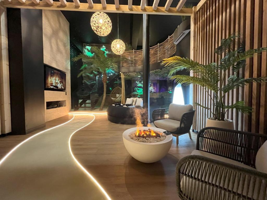 OMIRA - Nuits d'exception & Spa, loveroom avec espace bien-être en Nouvelle-Aquitaine