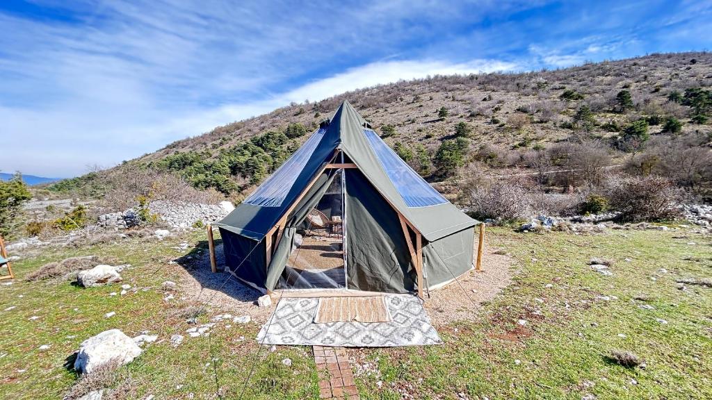 Tente Lodge transparente a 45 min de Nice VOIE LACTEE avec espace bien-être, Alpes-Maritimes