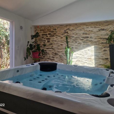 Loveroom AfterClose le11 en Loire-Atlantique avec spa privatif