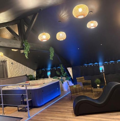 Loveroom AMORE suite de luxe & spa dans le Lot-et-Garonne