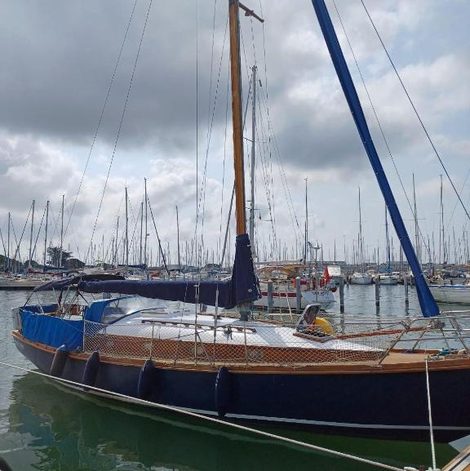 Bateau Atypique dans le Gard avec terrasse