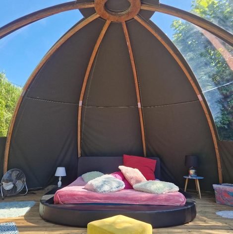 Dôme Bulle de bonheur à 500 m pas de en Ille-et-Vilaine avec spa privatif