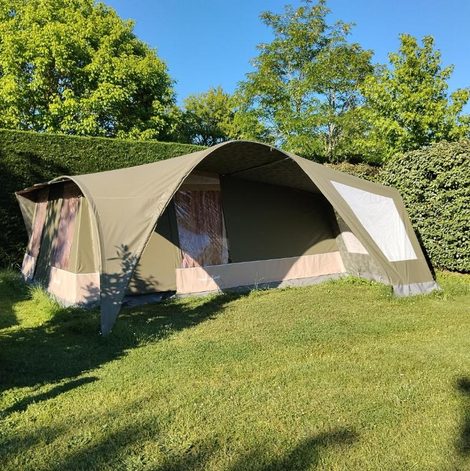 Tente Camping Les Amiaux - Tente bungalow équipée Sezonia en Vendée avec piscine