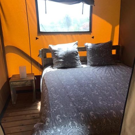 Tente Camping Le Mondou en Dordogne avec piscine