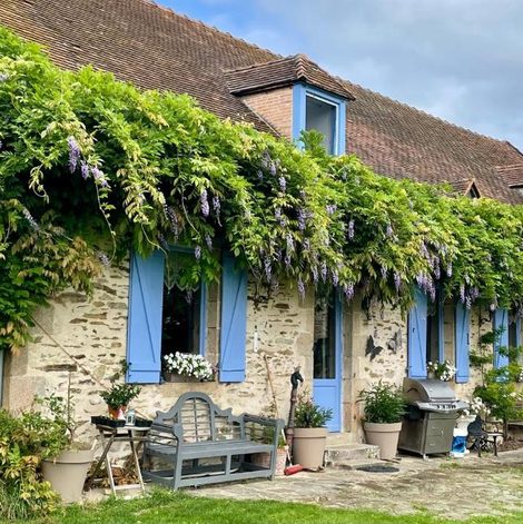 Gîte insolite Domaine Le Rianon en Creuse avec piscine