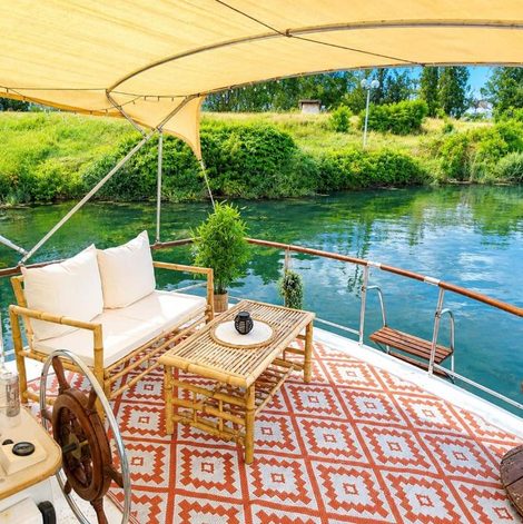 Bateau Evasion Romantique sur le Rhône dans la Drôme