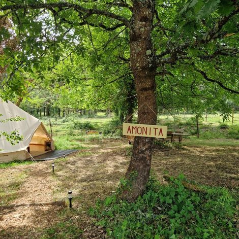 Tente Expérience équestre et bain nordique privé dans le Lot-et-Garonne avec terrasse