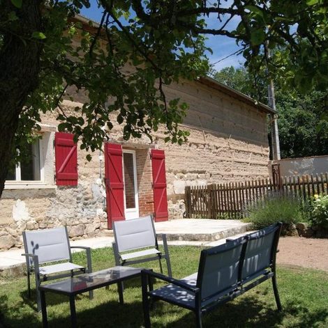 Gîte insolite Gîte de Magneux dans la Loire avec terrasse