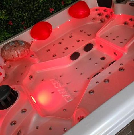 Loveroom L'Inattendu Love Room dans les Bouches-du-Rhône avec spa privatif