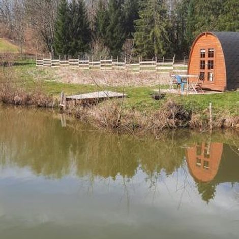 Pod La cabane dans les Ardennes avec terrasse