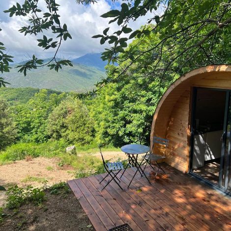 Tonneau La Cabane enchantée, Mas Favières dans le Gard avec piscine