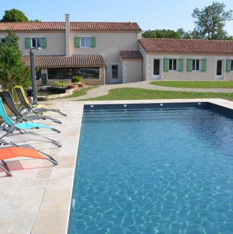 Séjour à la ferme La Ferme Des Vergnes en Dordogne avec piscine