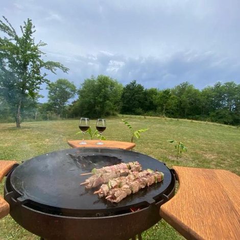 Tente Le Domaine d’Osca dans le Puy-de-Dôme avec spa privatif