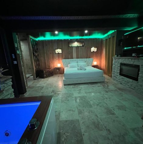 Loveroom Le Lodge des Charmes 5 étoiles en Eure-et-Loir avec terrasse