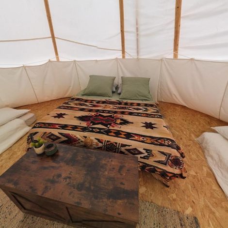 Tipi Les Cabânes-Tipi Jerolamo en pleine nature dans l’Hérault avec terrasse