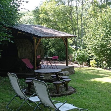 Tonneau Les tonneaux de Lisores dans le Calvados avec terrasse