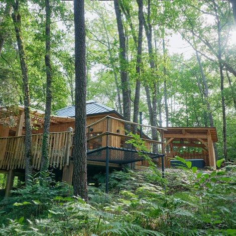 Cabane dans les arbres Nid'en'Ô - cabanes et spa Lot et Dordogne dans le Lot avec terrasse