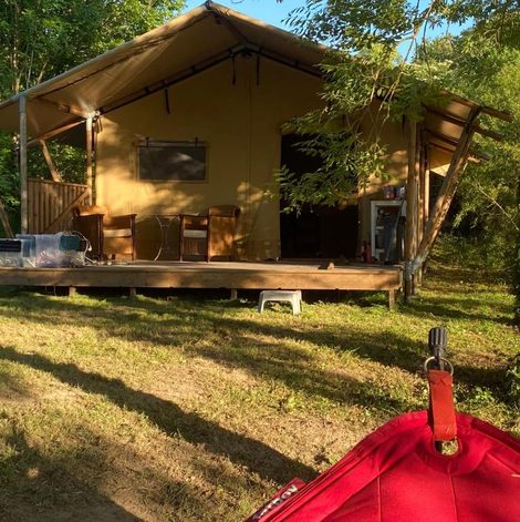 Tente Orion, Tente Safari dans l’Allier avec terrasse