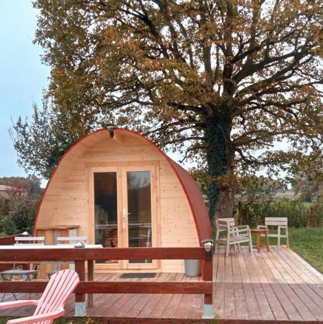 Pod Safaripod Les Pourettes dans l’Indre avec terrasse
