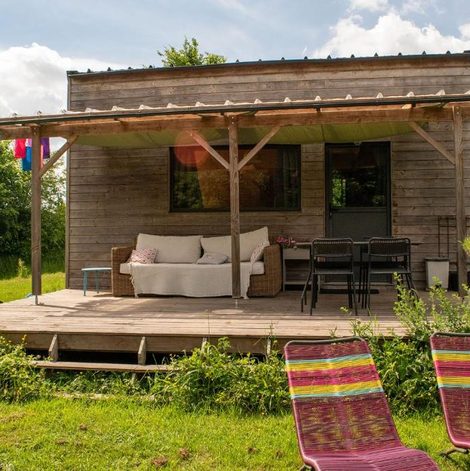 Tiny House bucolique Brocéliande dans le Morbihan avec terrasse
