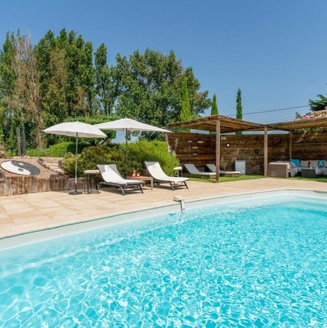Tonneau Prestige dans le Vaucluse avec piscine