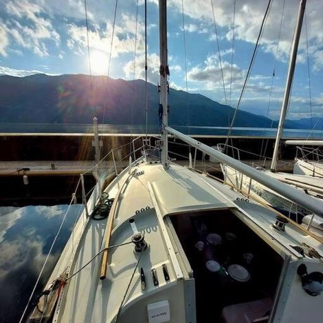 Bateau Voilier Sunbeam Yachts 27,5 à quai au Grand en Savoie