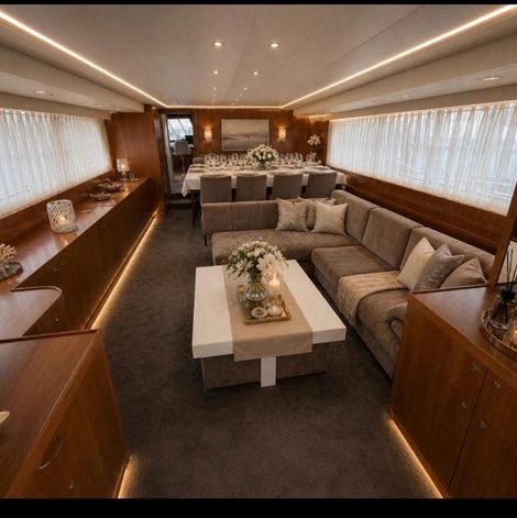 Bateau Yacht Laetitia Delta dans le Var avec spa privatif