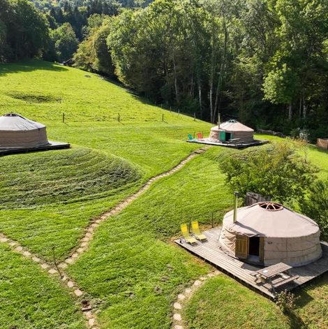 Yourtes Olachat proche Annecy en Haute-Savoie avec sauna